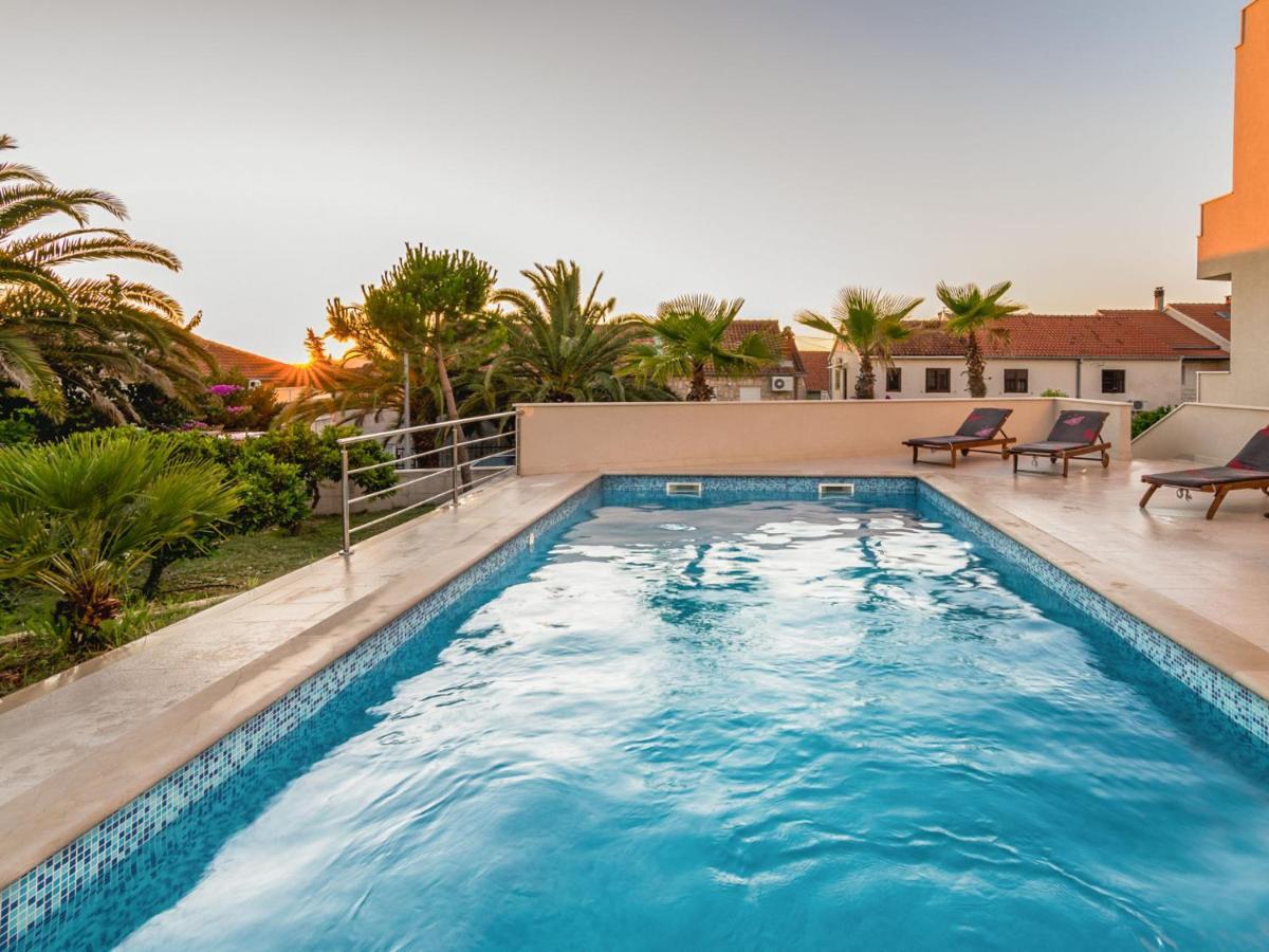 Apartment Villa 2 Pools-2 By Interhome スティヴァン エクステリア 写真